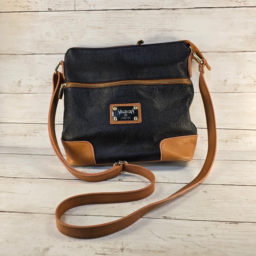 NWOT Valentina Italia Black Tan Pebbled Leather Crossbody Bag Italy Made Gld Tn